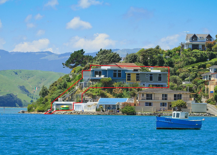  at 18 Trevor Terrace, Paremata, Porirua