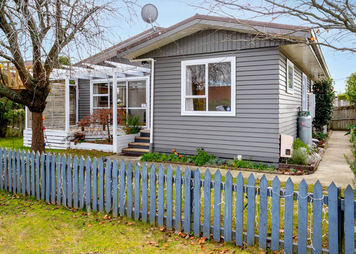  at 1/54 Hawai Street, Two Mile Bay, Taupō