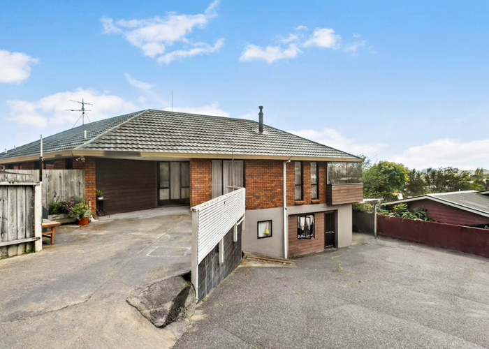  at 82 Sunnyside Road, Sunnyvale, Auckland