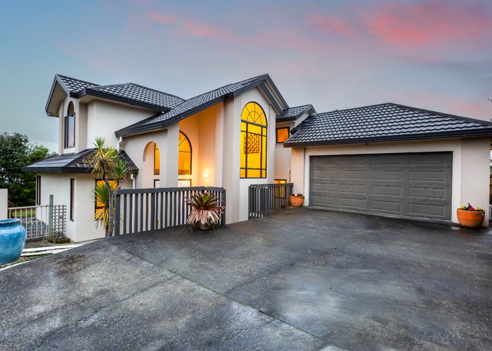  at 24 Saint Ives Drive, Camborne, Porirua