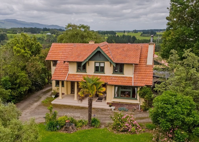  at 2 Turitea Road, Fitzherbert, Palmerston North