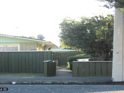  at 2/66 OROUA ST, RONA BAY, EASTBOURNE