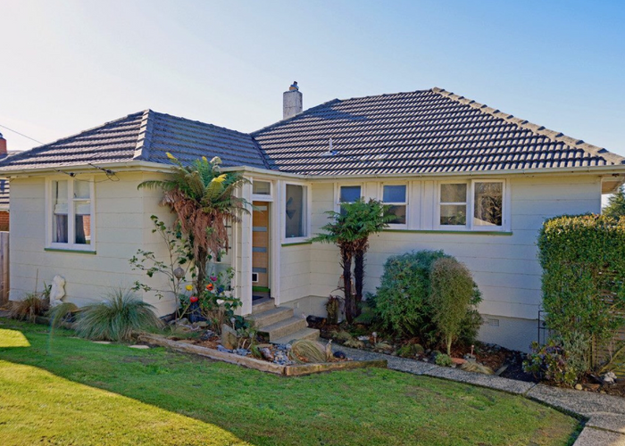 at 33 Wray Street, Brockville, Dunedin