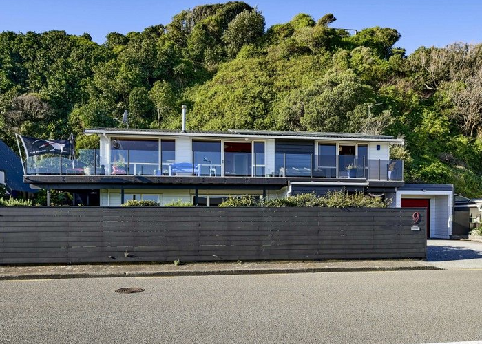  at 9 Moana Road, Plimmerton, Porirua