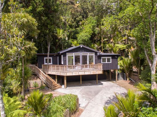  at 22 Mahoe Road, Titirangi, Auckland