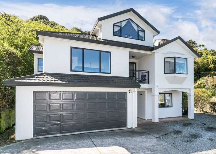  at 39 Dress Circle, Newlands, Wellington