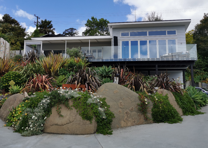 Free property data for 1248 Sandspit Road, Sandspit homes.co.nz