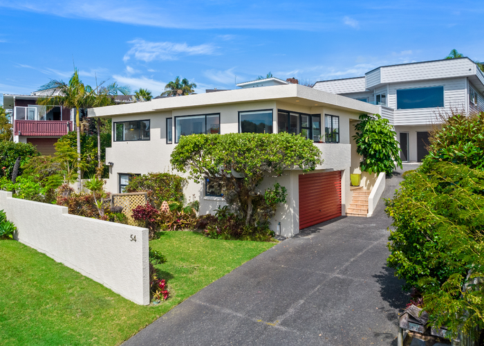  at 2/54 Churchill Road, Murrays Bay, Auckland