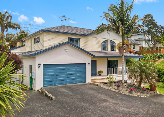  at 41 Bronzewing Terrace, Unsworth Heights, Auckland
