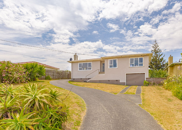  at 112 Karaka Street, Castlecliff, Whanganui