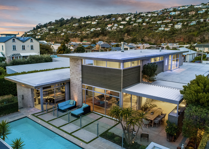 Free property data for 18 Menzies Street, Sumner, Christchurch homes