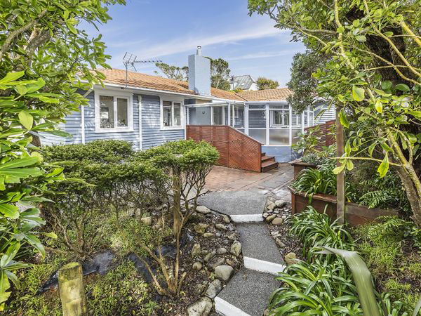  at 30 Lyndfield Lane, Newlands, Wellington