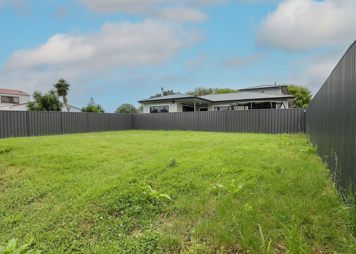  at 43 Meeanee Road, Taradale, Napier