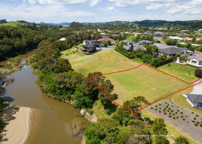  at 12 Admiralty Drive, Haruru