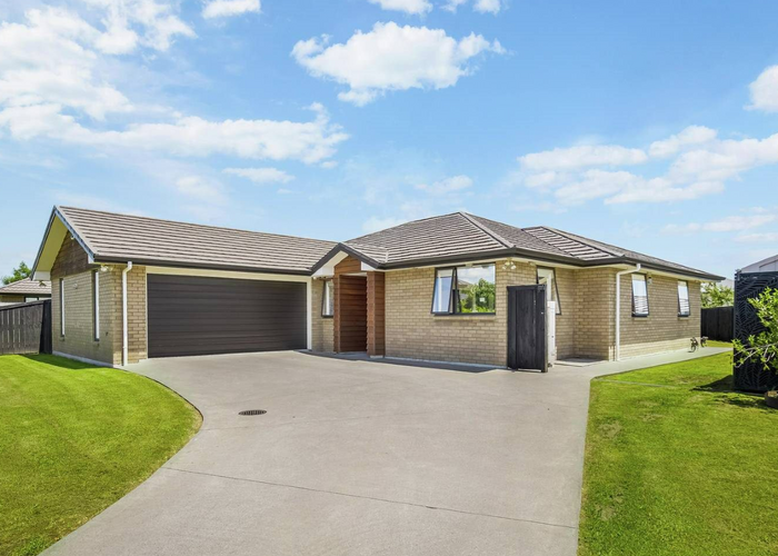 at 8 Remana Crescent, Huapai, Kumeu