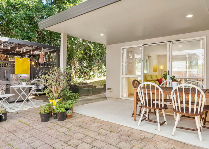  at 2/40 Becroft Drive, Forrest Hill, Auckland