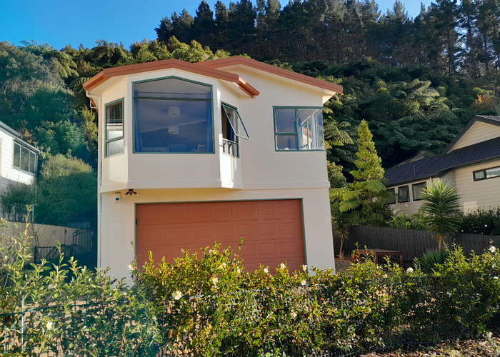  at 68 Peterhouse Street, Tawa, Wellington