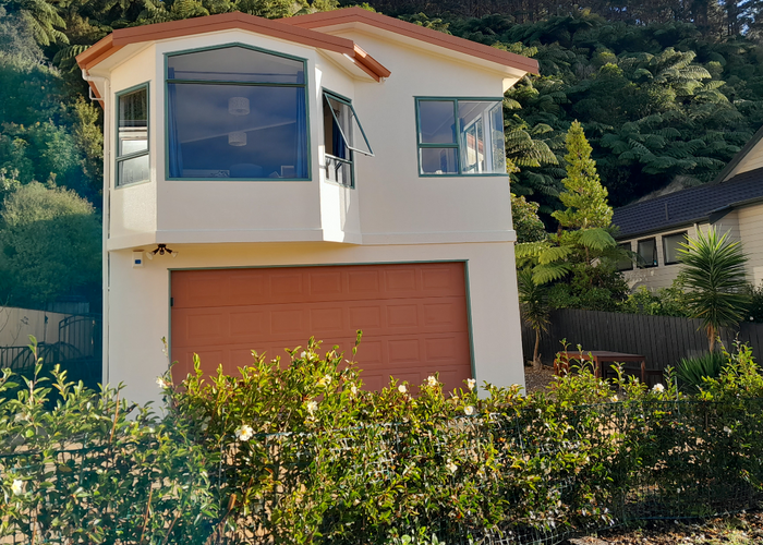 at 68 Peterhouse Street, Tawa, Wellington