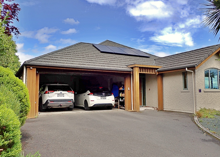  at 17 Farnham Drive, Richmond
