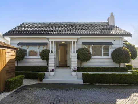  at 1/227 Meola Road, Point Chevalier, Auckland
