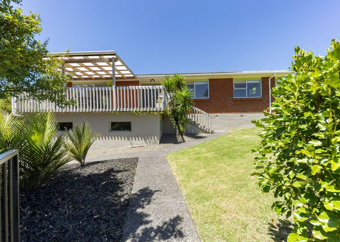  at 1 Wirihana Road, Titirangi, Auckland