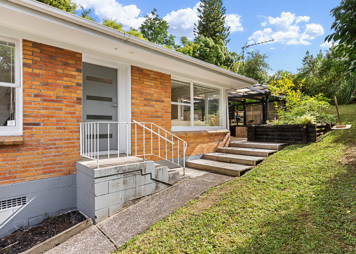  at 2/30 Diana Drive, Glenfield, Auckland