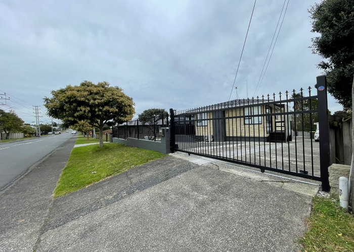  at 70 Hepburn Road, Glendene, Auckland