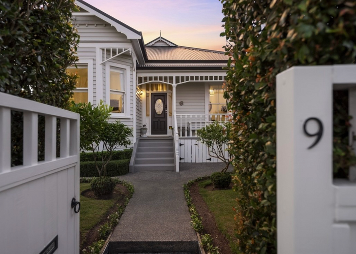  at 9 Tui Glen Road, Birkenhead, Auckland