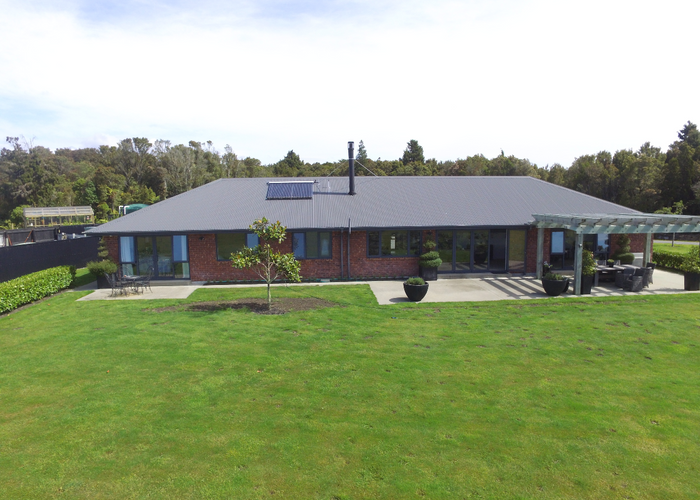 at 22 Montagu Spur, Awatuna