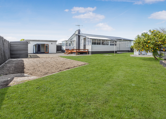  at 9 Bremridge Place, Melville, Hamilton
