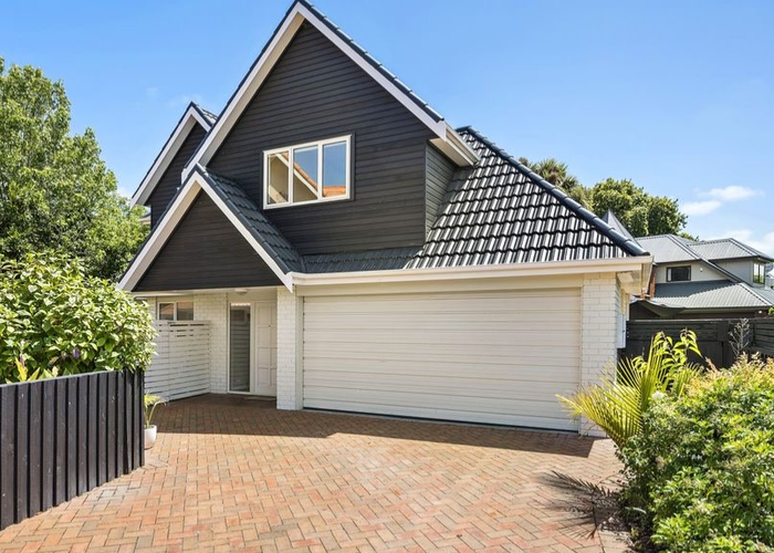  at 2/10 MILITARY ROAD, BOULCOTT, LOWER HUTT