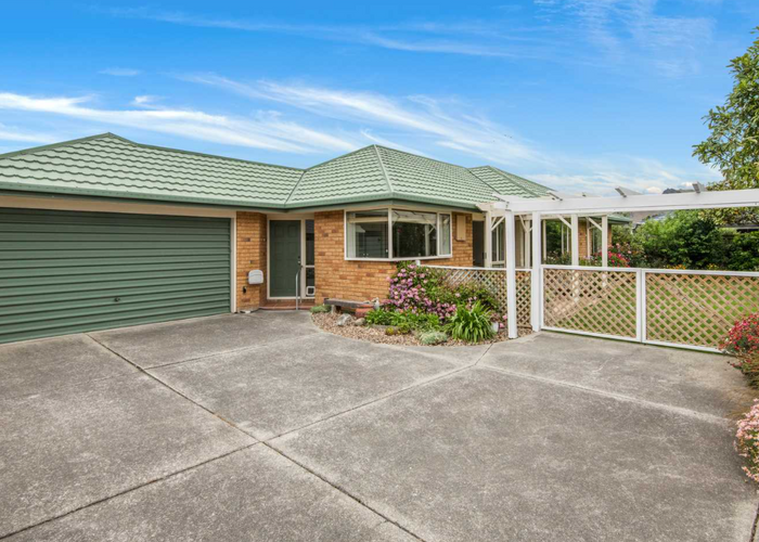 at 2/8 Fantail Lane, Woolston, Christchurch
