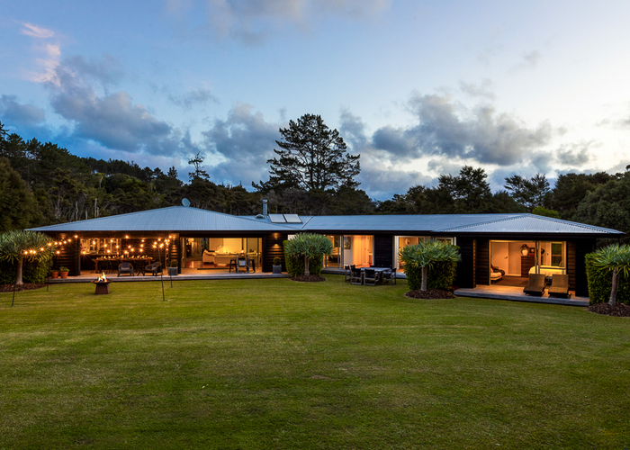 at 875 Hibiscus Coast Highway, Waiwera, Orewa