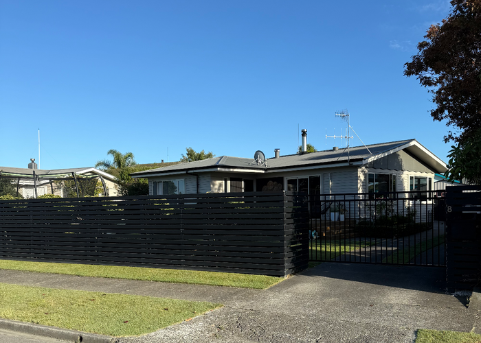  at 8 Grant Place, Greenmeadows, Napier