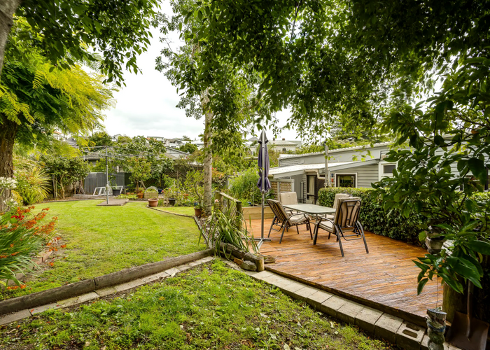  at 8 Thompson Road, Bluff Hill, Napier