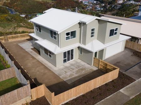  at 70 Farnworth Terrace, Glenside, Wellington