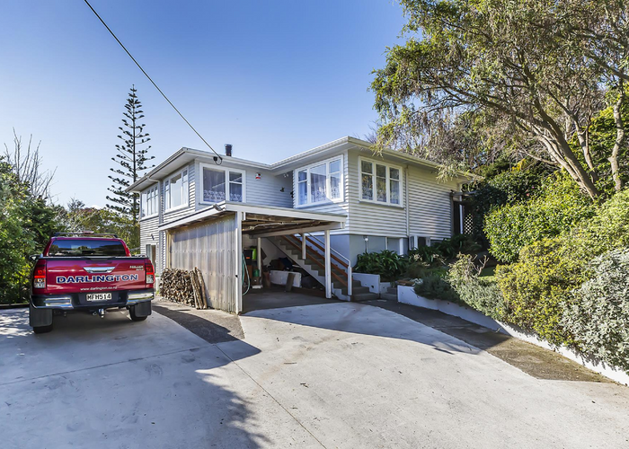  at 39 Taylor Terrace, Tawa, Wellington