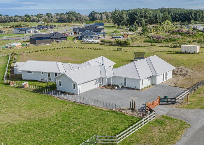  at 14 Mowhia Grove, WAITARERE, LEVIN
