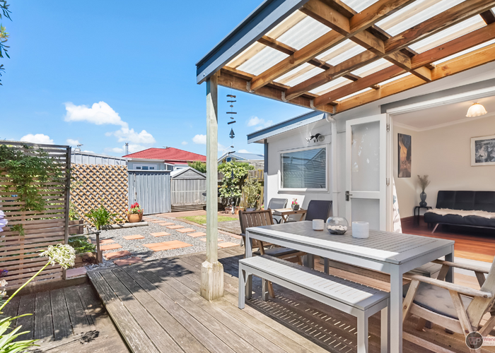  at 8 Beach Street, Petone, Lower Hutt