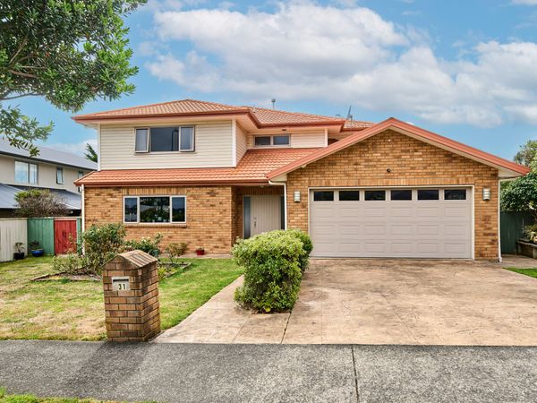  at 31 Sumner Terrace, Aotea, Porirua