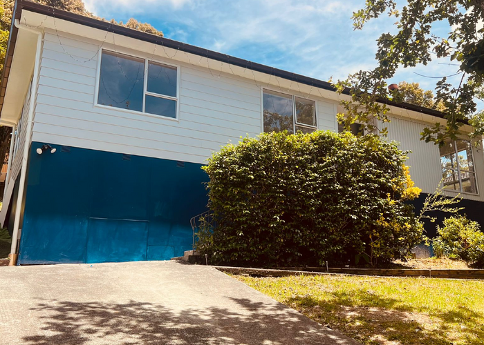  at 8 Glucina Place, Glen Eden, Auckland