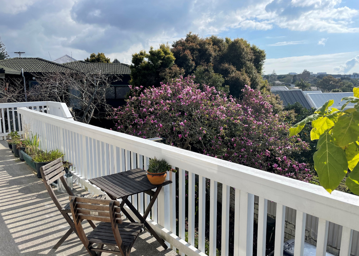 at 4/2 Ewenson Avenue, Ellerslie, Auckland