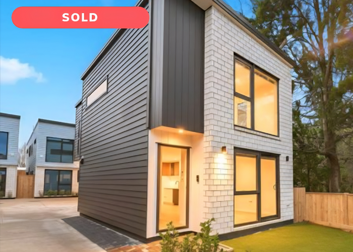  at 26F Crompton Road, Massey, Auckland