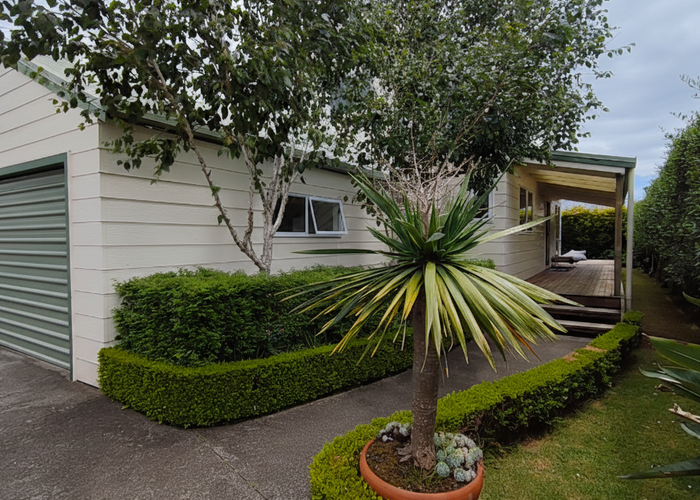  at 2/271 Meola Road, Point Chevalier, Auckland