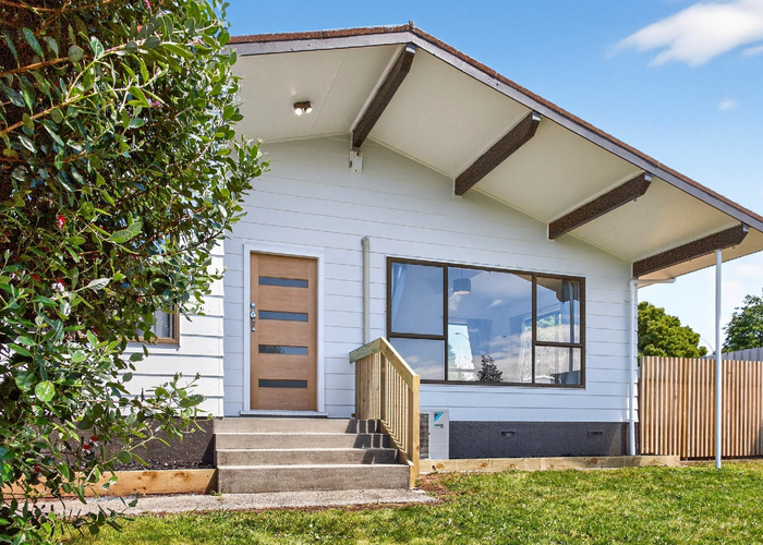  at 16 Camden Place, Pukete, Hamilton