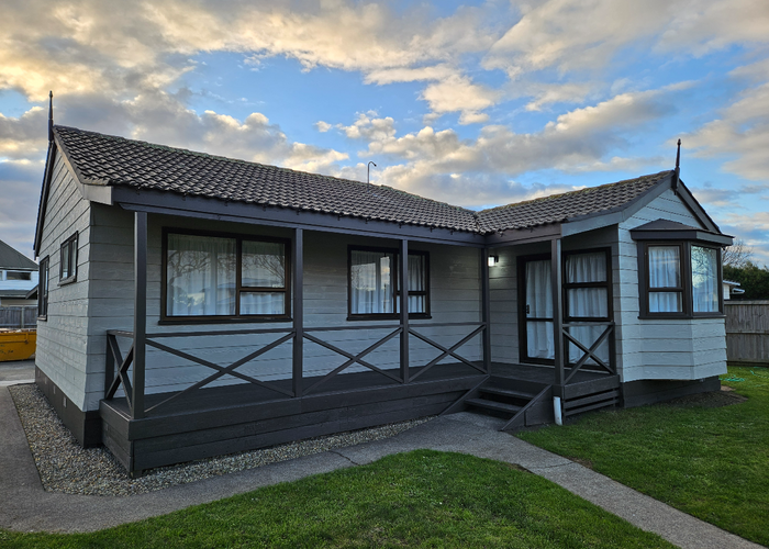  at 145 Burns Street, Leamington, Cambridge