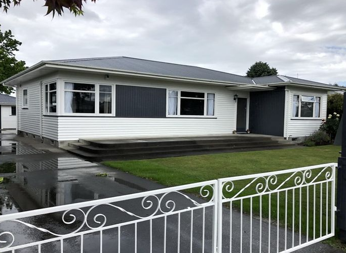 at 1307 Caroline Road, Mayfair, Hastings
