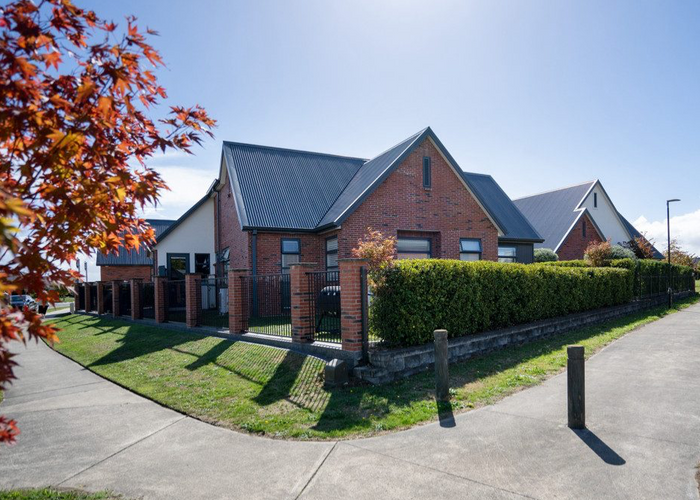  at 2/30 Jarrett Terrace, Leamington, Cambridge