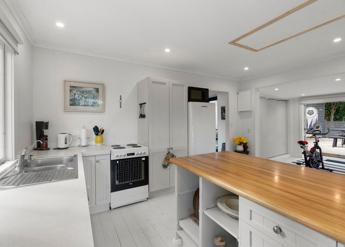  at 4 Matapana Road, Palm Beach, Waiheke Island
