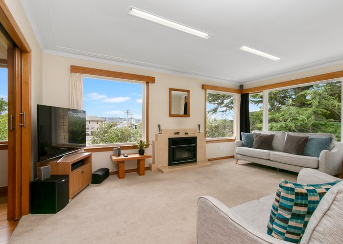  at 32 Woodward Avenue, Mangere Bridge, Auckland